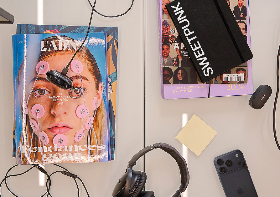 Bureau d'un créatif dans une agence de communication